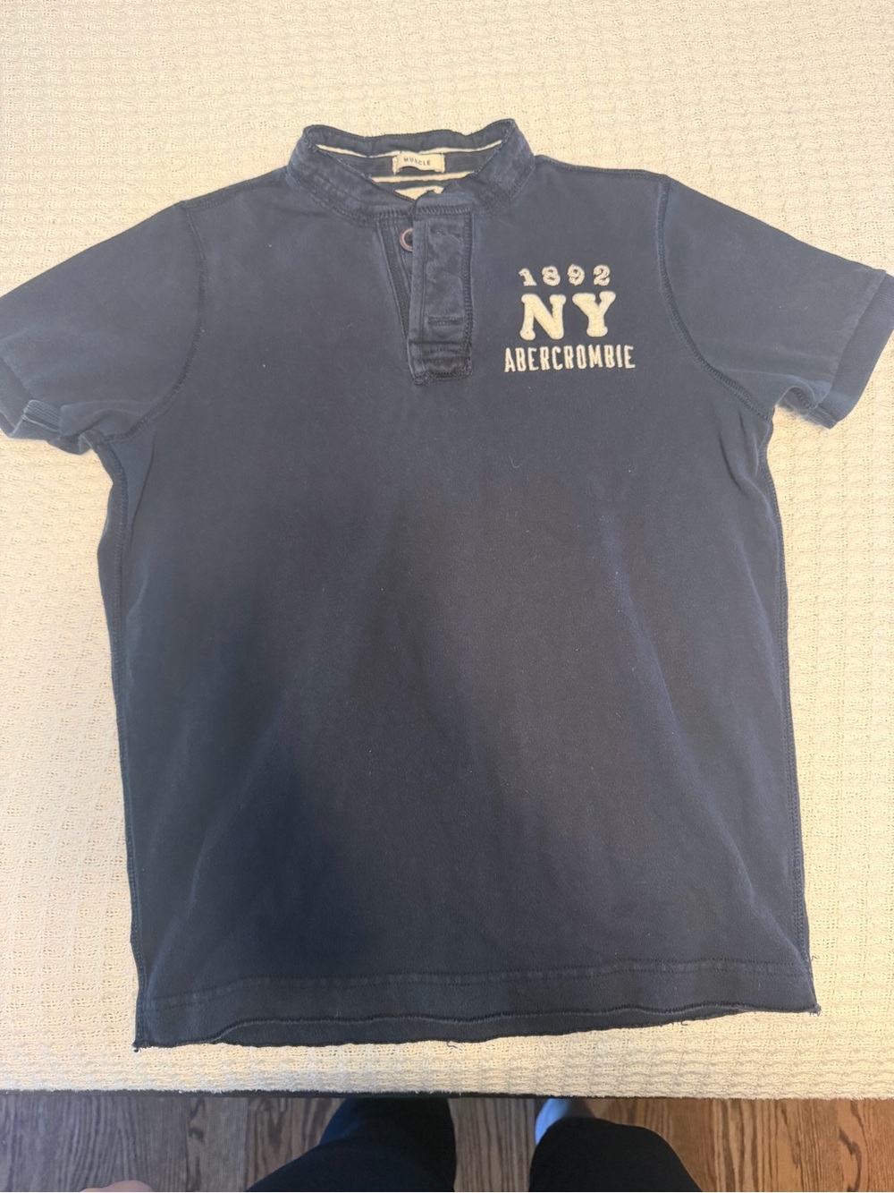 Abercrombie t shirt